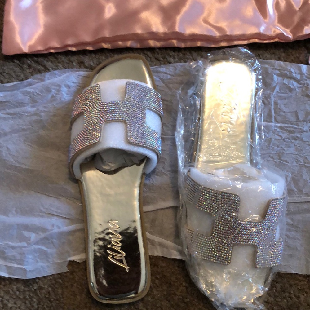 NWT Miss Lola Gold Sandals